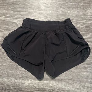 Lululemon Run Hotty Hot low rise shorts 2.5 size 0